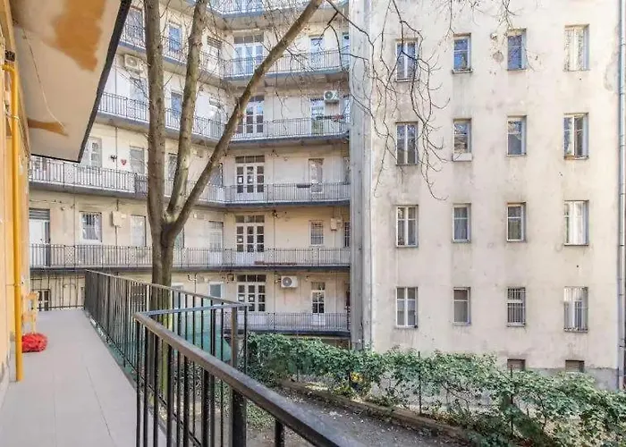 Buday Apartment Close To The Castle